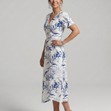 KAEL | V-AUSSCHNITT MIDI-KLEID MIT SANFTEM BOTANISCHEM DRUCK