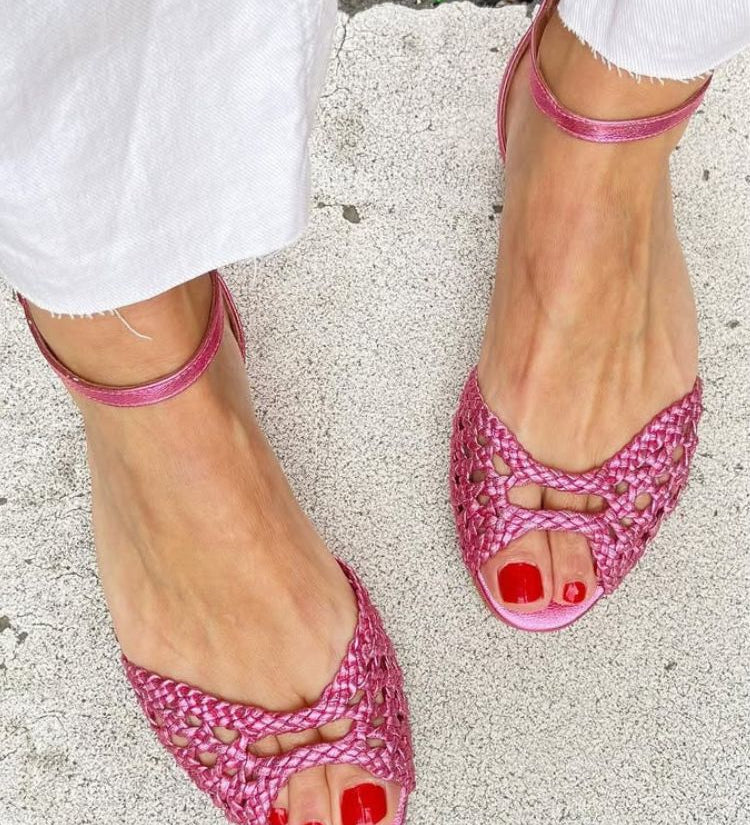 ISADORA – WOVEN GOLD SANDALS