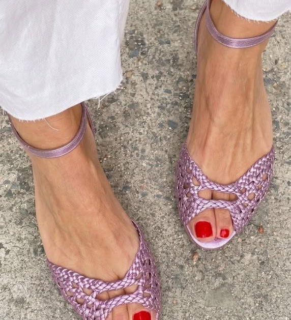 ISADORA – WOVEN GOLD SANDALS
