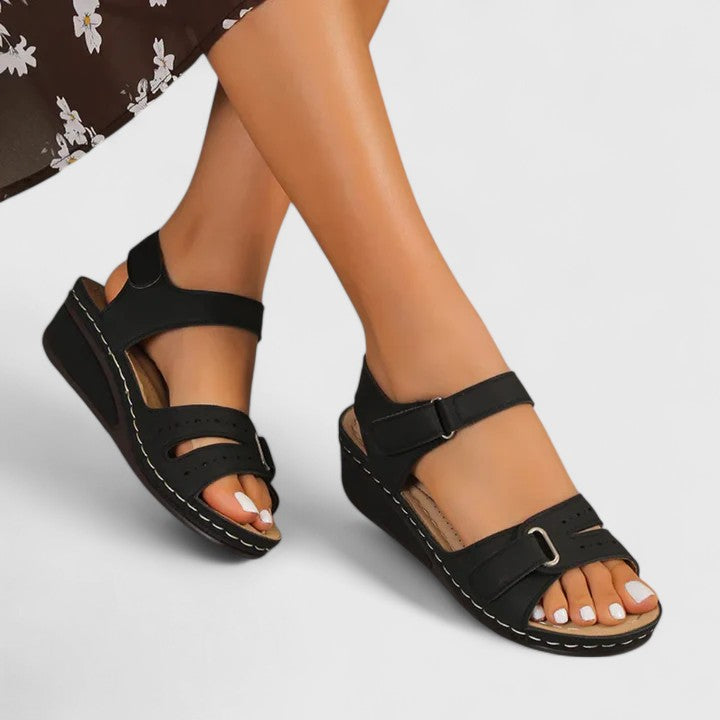 GUENIÈVRE | ORTHOPEDIC SANDALS