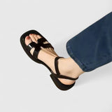 DÉLIANE | SOPHISTICATED FLAT SANDALS